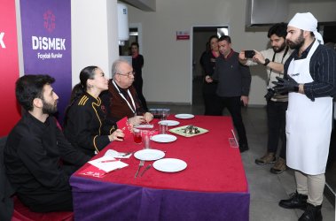 Dismek Kursiyerleri Jüri Karşısında Hünerlerini Sergiledi